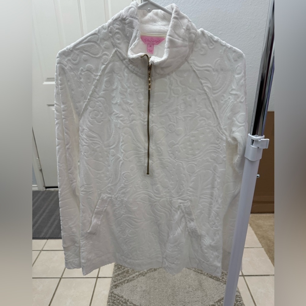 Lilly Pulitzer pull over sweater. White. Women’s medium